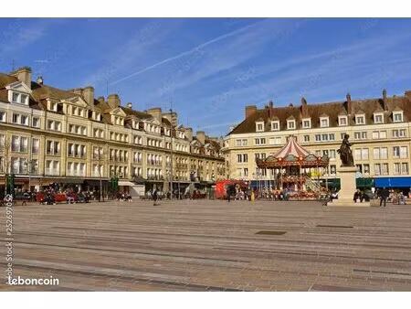local commercial emplacement n°1 place jeanne hachette
