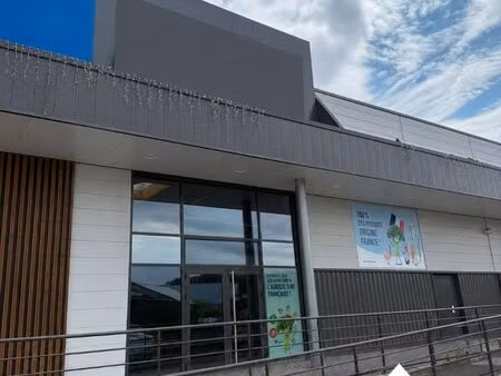 local commercial 250 m² l aigle