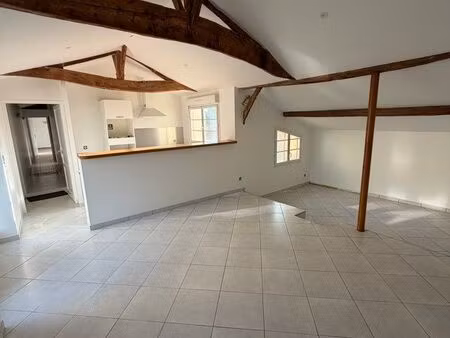 maison t4 climatisée avec garage et jardin clôturé