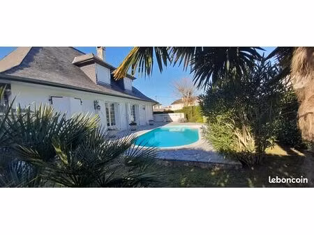 vente classique ou à terme libre  villa 5 chambres 146m² (loi carrez)