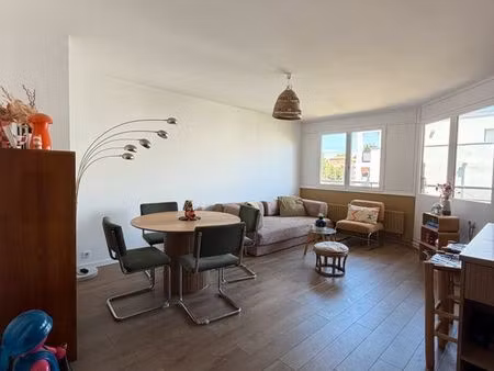 t3 de 69 m² – anglet saint-jean – résidence sécurisée – parking – 310 000