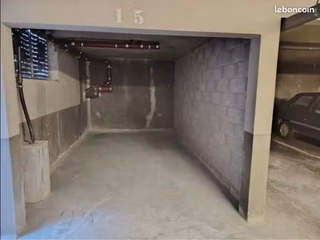 garage sans porte à vendre
