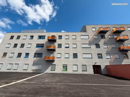 studio 1 pièce 25 m²