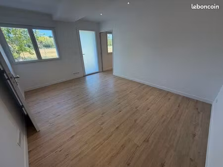 local professionnel 70 m² à louer – saint-jean-d'illac