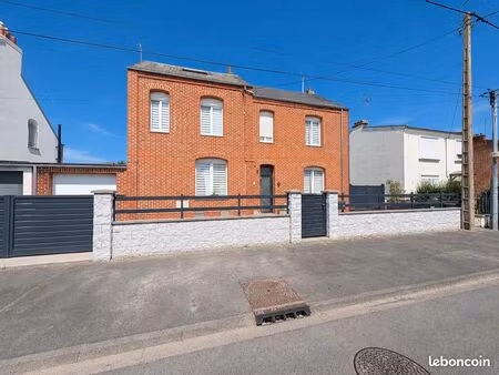 maison 9 pièces 150 m²