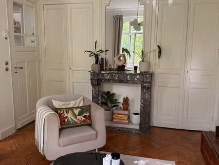 appartement t2 de charme haussmannien - lille centre / porte de paris