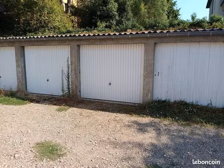 garage proche avec monnot