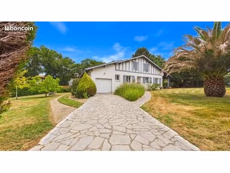maison 7 pièces 158 m²