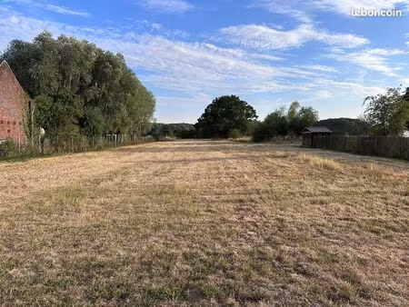 terrain coutiches - 3735m²