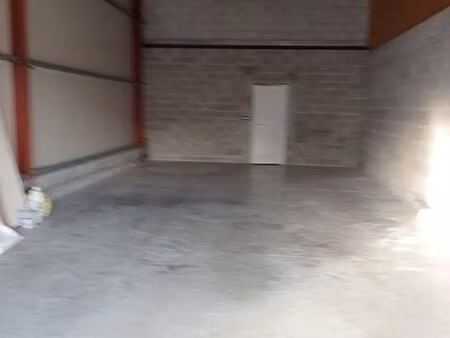 dépôt à louer