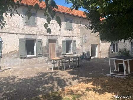 charmante maison rénovée avec grange et dépendance