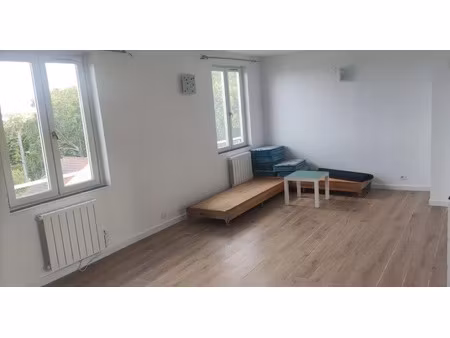 location meublée appartement 3 pièces 52 m² à argenteuil (95100)  950 €