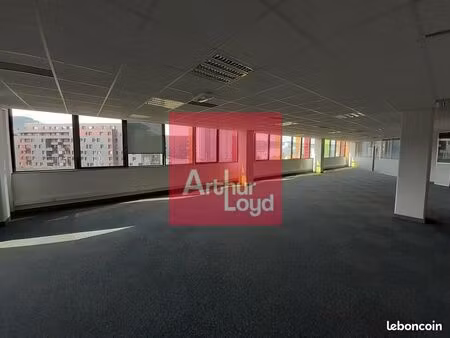 bureaux 313 m²