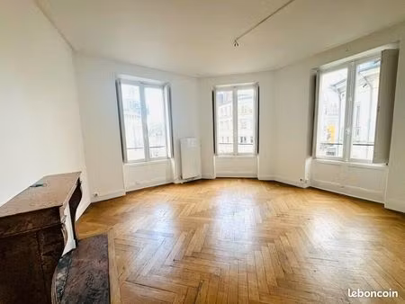 bureaux 95 m²