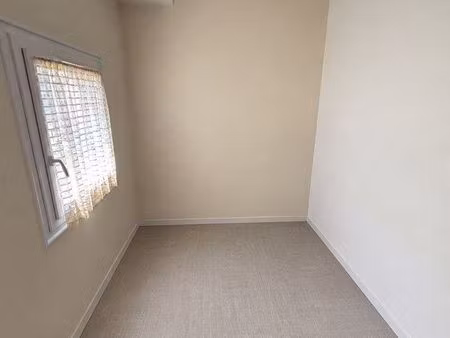 espace de stockage sécurisé 10m² — à 100m du port de plaisance de lorient