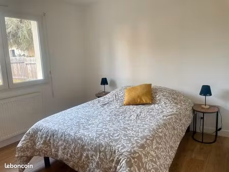 chambre avec salle de bain - proche centre et ubs