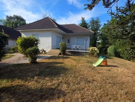 maison t5 édifiée sur terrain 1 500 m2