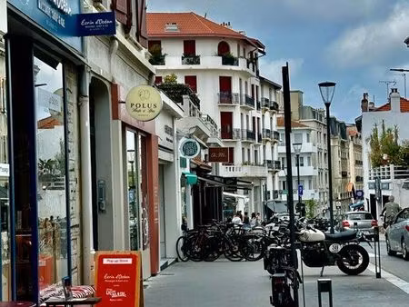 local commercial centre ville biarritz