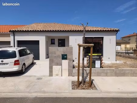 villa 3 pièces 70 m²