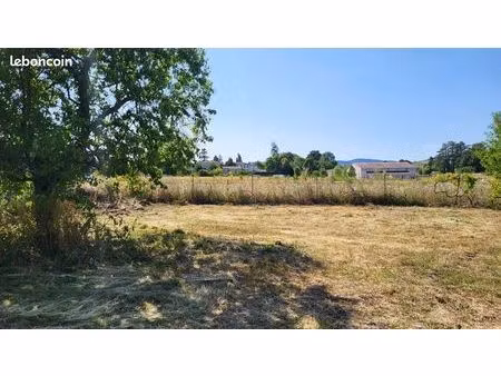terrain 692 m² la chapelle-de-guinchay