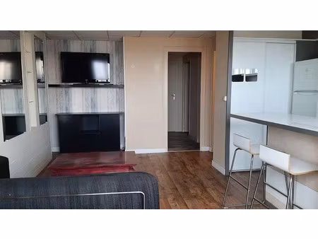 location meublée appartement 3 pièces 65 m² à bordeaux (33000)  1 120 €