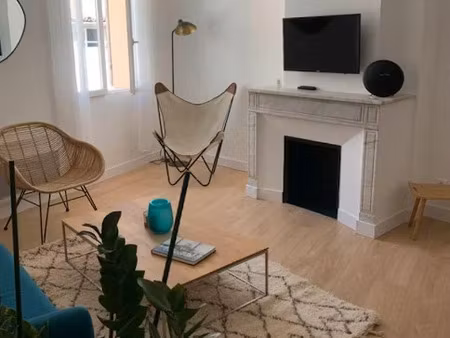 location meublée appartement 2 pièces 40 m² à aix-en-provence (13090)  1 230 €