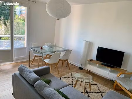 t2 rénové de 44m2 avec cave et garage