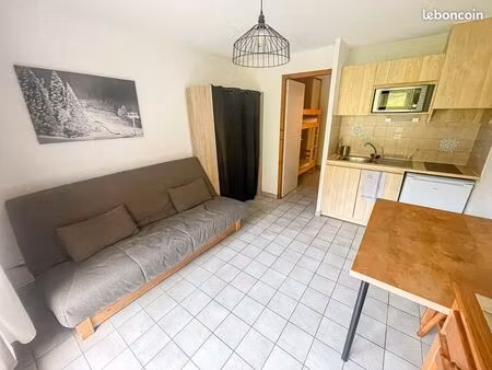 studio aux pieds des pistes balcon plein sud