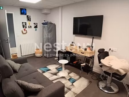 local 240 m² vannes
