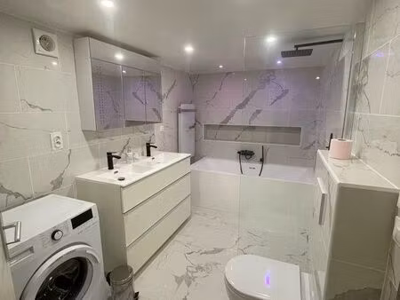 location studio meublé
