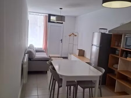 joli plein pied meuble de 55 m2 avec 2 chambres en état neuf plein centre