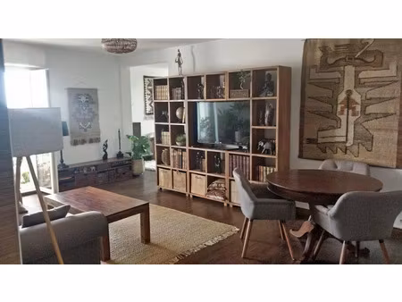 location meublée appartement 5 pièces 100 m² à la rochelle (17000)  1 200 €