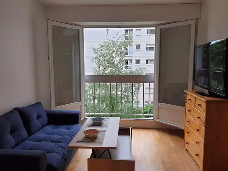 location meublée appartement 1 pièce 28 m² à paris 20ème (75020)  1 300 €