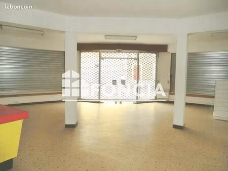 local commercial 121 m²