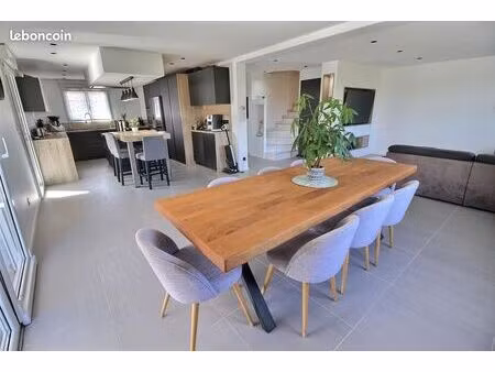 maison 5 pièces 142 m²