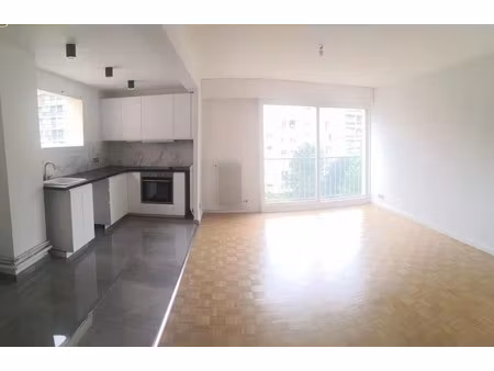 location appartement 2 pièces 51 m² à courbevoie (92400)  1 560 €