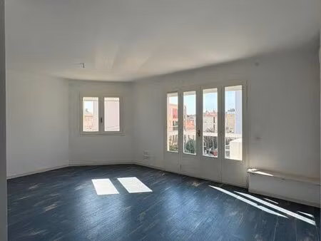 t2 50m2 à louer non meublé (cuisine équipée)