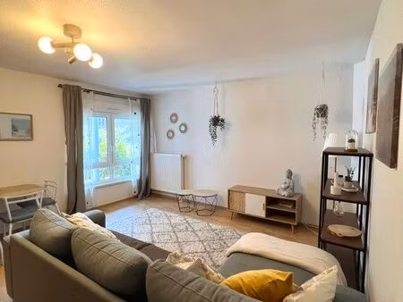 charmant t2 meublé de 62 m² avec place de parking  cave – à 5 min de la gare de mommenheim