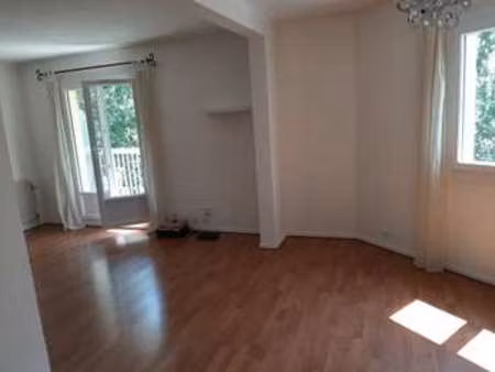 location appartement 4 pièces à rennes poterie (35000) : à louer 4 pièces / 82m² rennes po