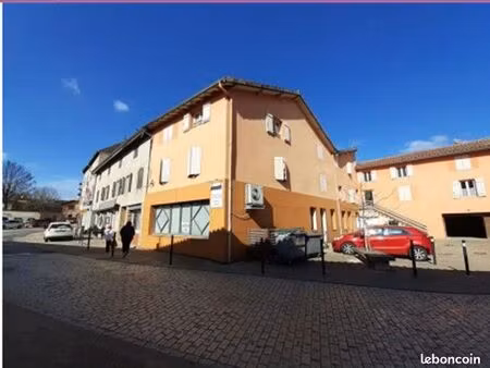 boutique 110 m² la chapelle de guinchay