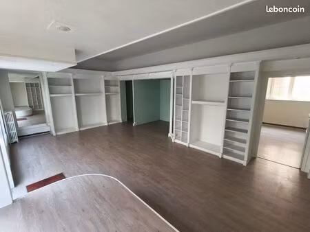 local commercial 64 m²