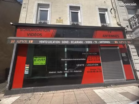 local commercial 93 m²