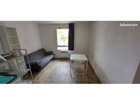 studio étudiant guyancourt