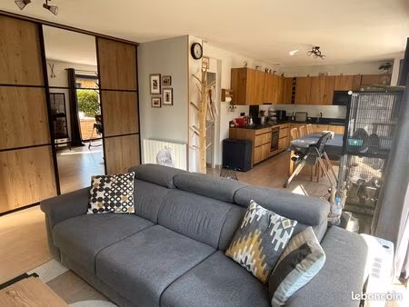 appartement t3 de 66 m² avec jardin  terrasse et 2 parkings – saint-jean-de-tholome – 329 