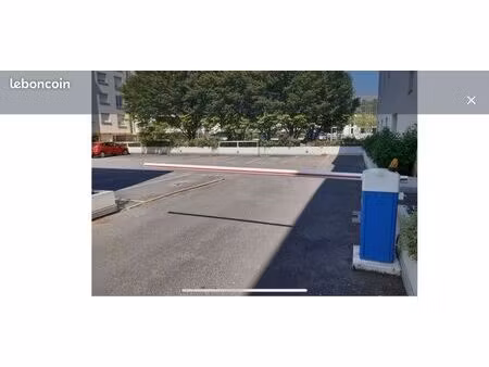 parking sécurisé