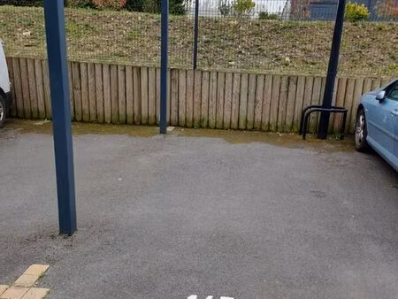 location place de parking extérieur dans une résidence sécurisé