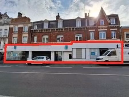 commerce 595 m²