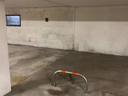 place de parking sous sol sécurisé