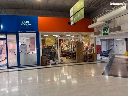 location local commercial carrefour barentin (76)