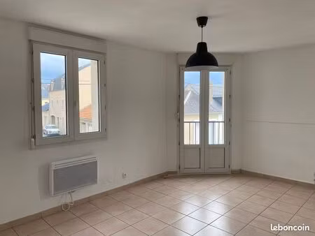 t2 38m2 avec place de parking et cave - quartier chasse-royale